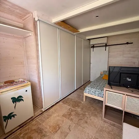 Rez De Jardin Acces 5 Minutes A Pieds הייר