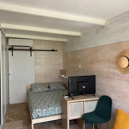 Apartment Rez De Jardin Acces 5 Minutes A Pieds *